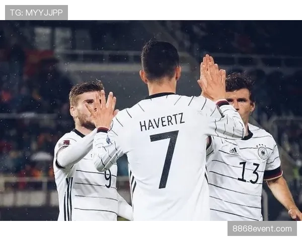 哈弗茨回撤更深：直塞撕破防线背后的中场角色转变